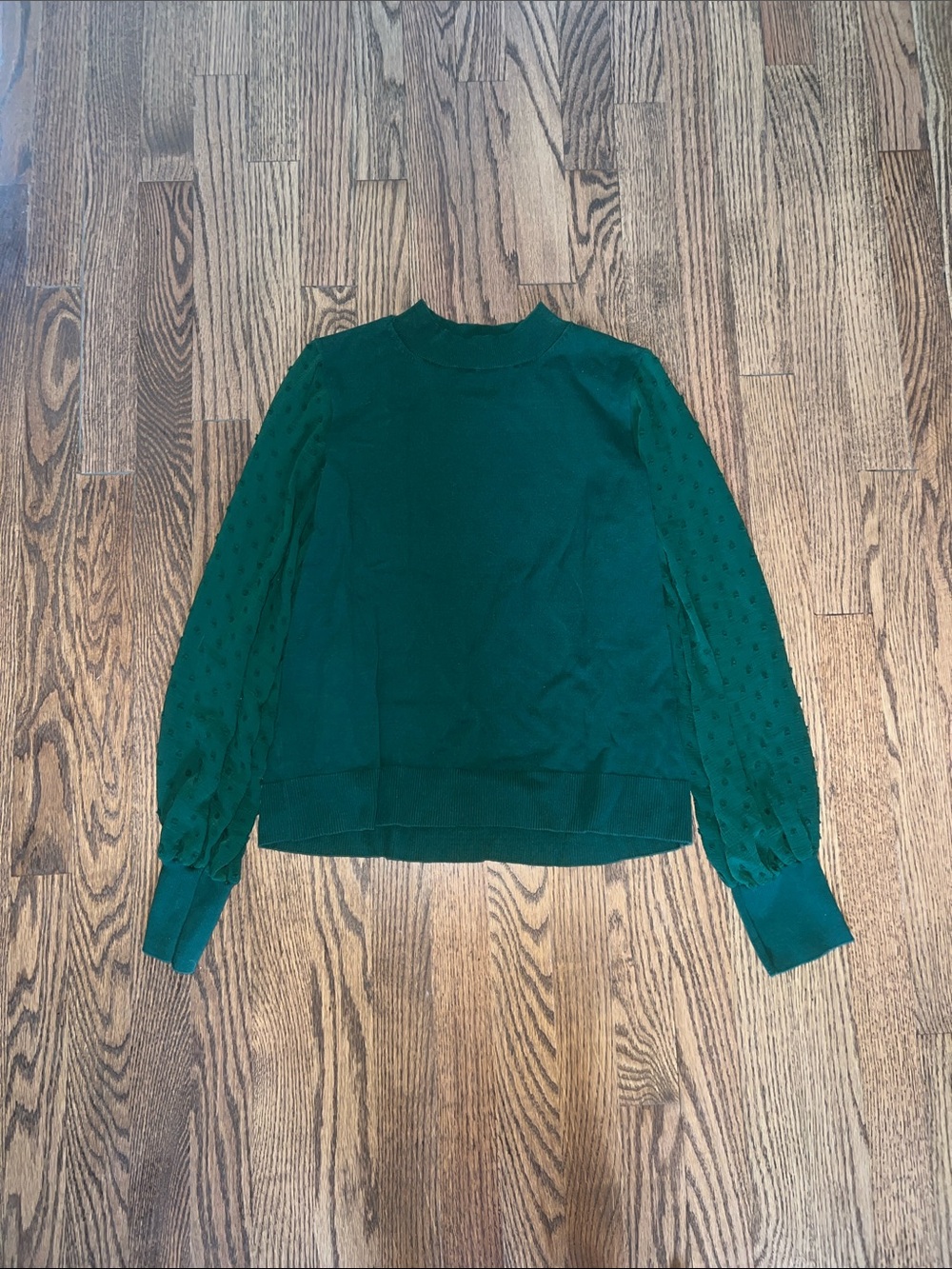 CeCe Green Sweater 💚 Size M